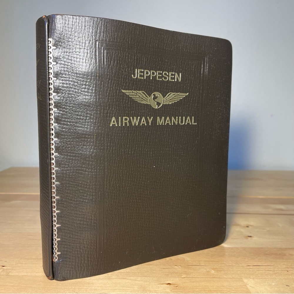 Jeppesen Premium Leather Binder 2 Inch Top Grain Cowhide Pilot Organizer